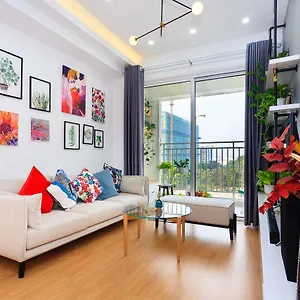 Kirakuan Luxury 2br Pool/gym Ho Chi Minh City